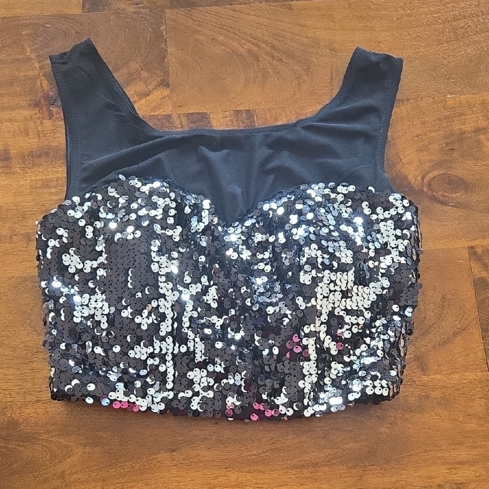 NWT Speechless Sequin And Mesh Crop Top Size 3